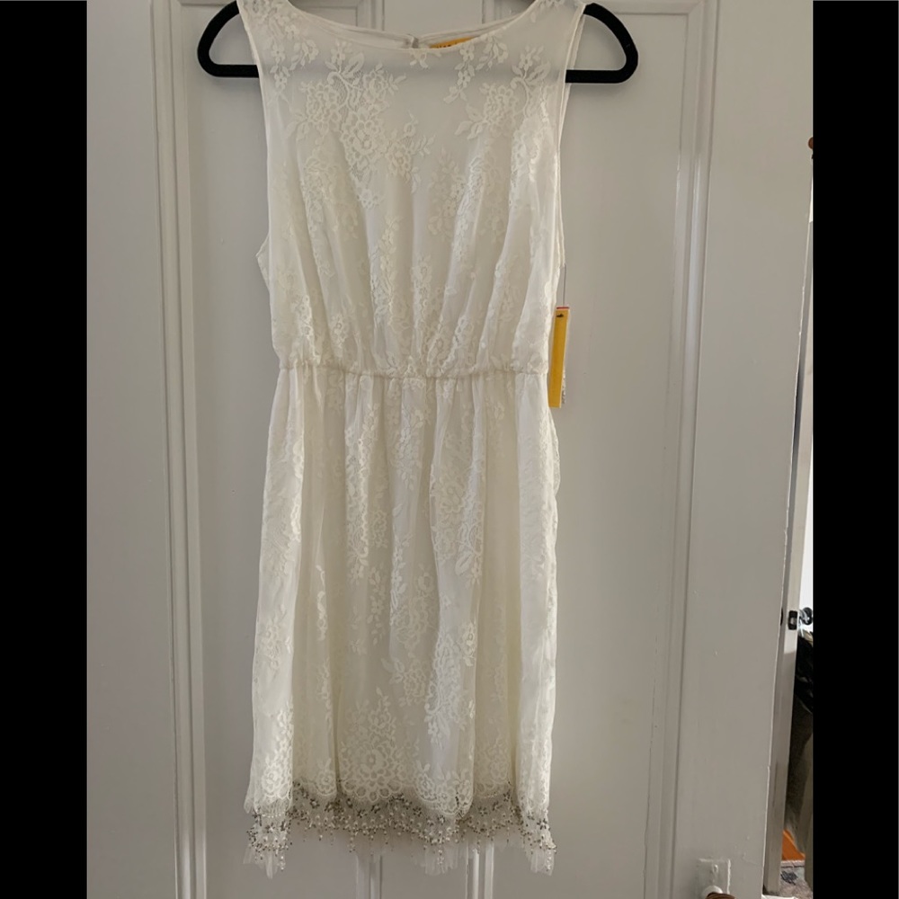 LAST CALL! MAKE OFFER!
Exquisite Alice + Olivia White Lace Dress, Size S - Picture 4 of 10